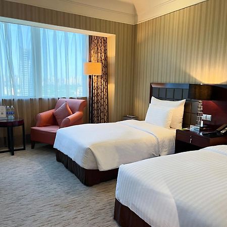 Wuhan Jin Jiang International Hotel Exterior foto