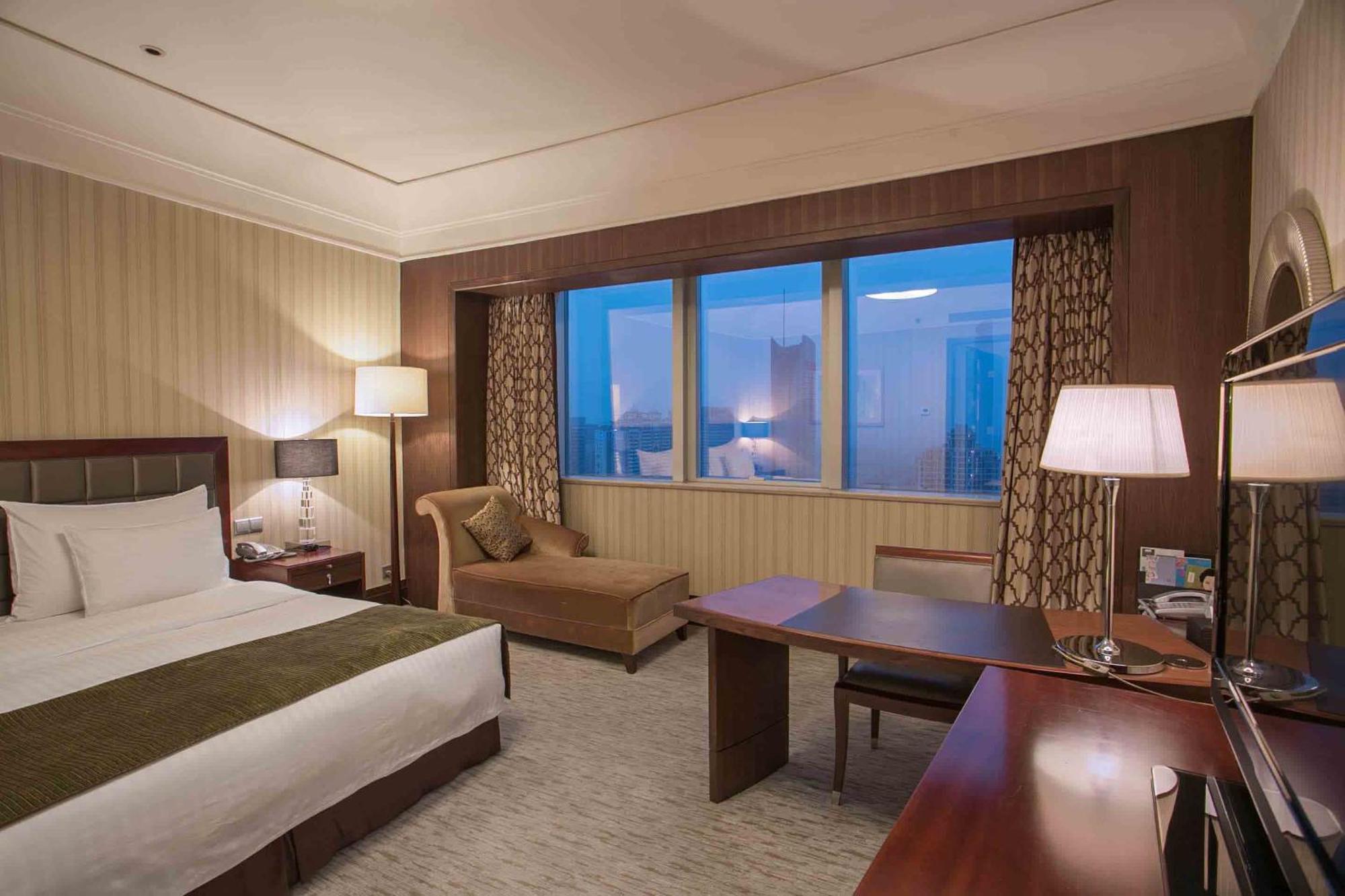Wuhan Jin Jiang International Hotel Exterior foto
